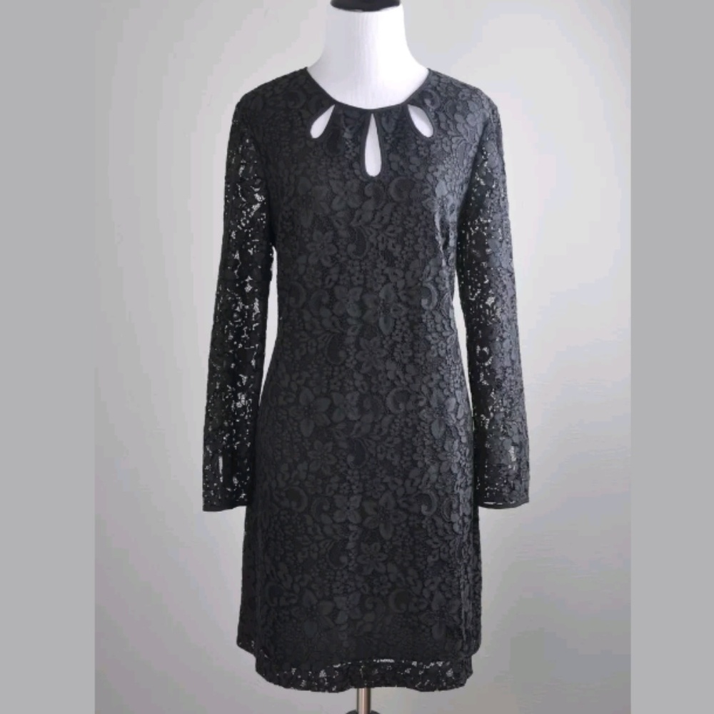 JUICY COUTURE KEYHOLE CONTRAST LACE DRESS - Picture 3 of 5